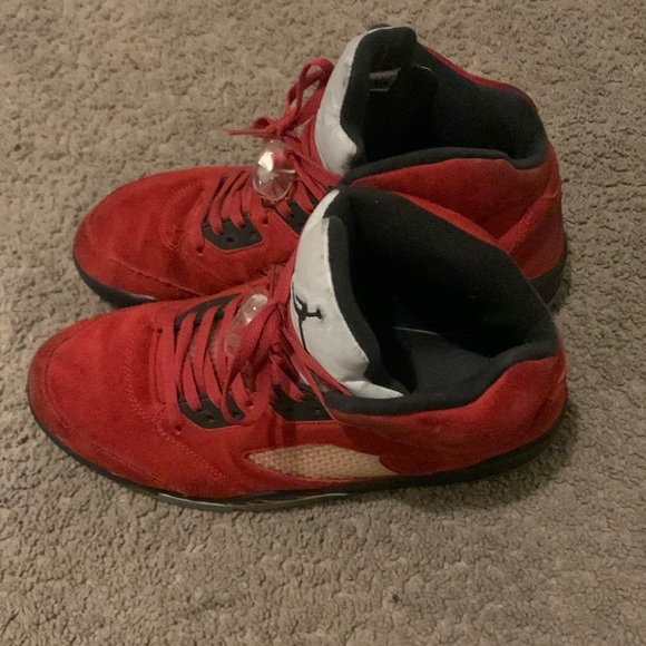 Red jordan 5’s - Picture 2 of 4